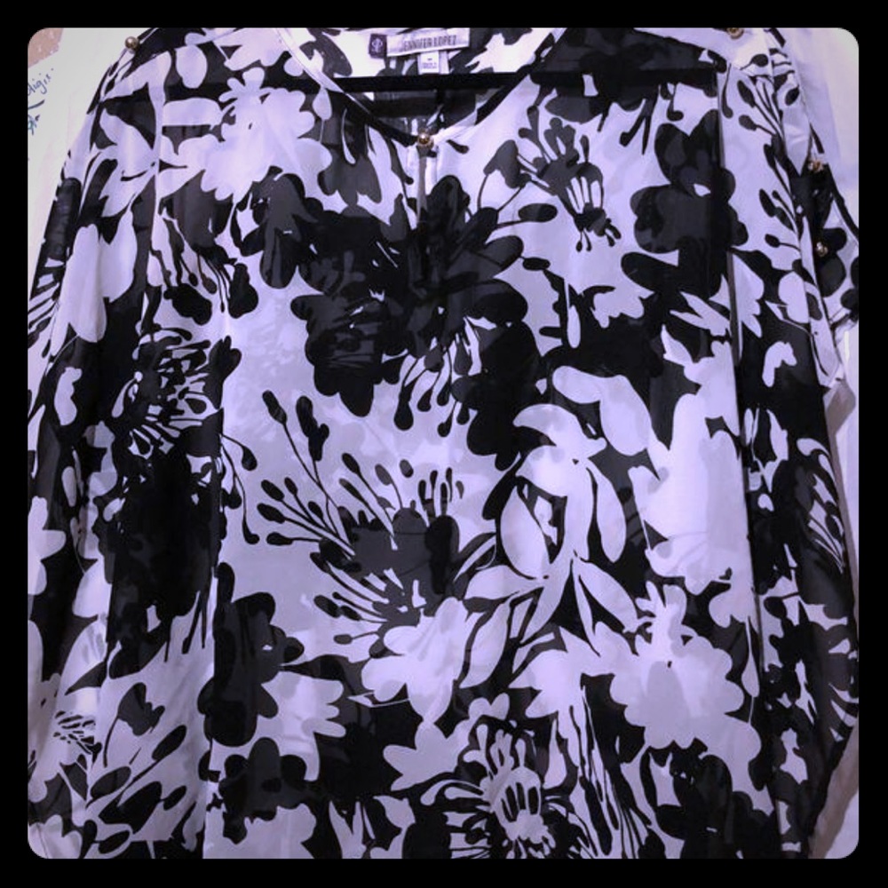 Jennifer Lopez shirt